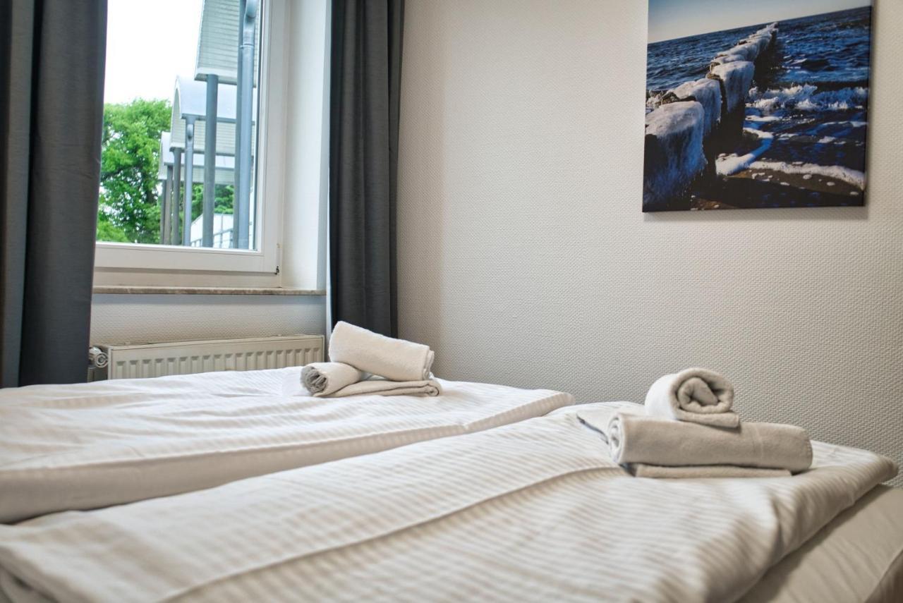 Strandnah, Balkon, Ahoi Erlebnisbad Gratis In Sellin - Strandresidenz Brandenburg Fewo 36 Goehren  Exterior photo